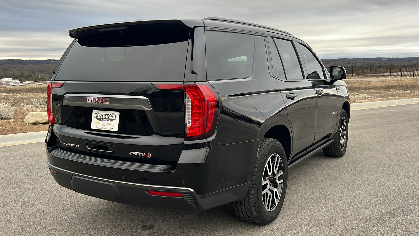 2021 GMC Yukon AT4 8