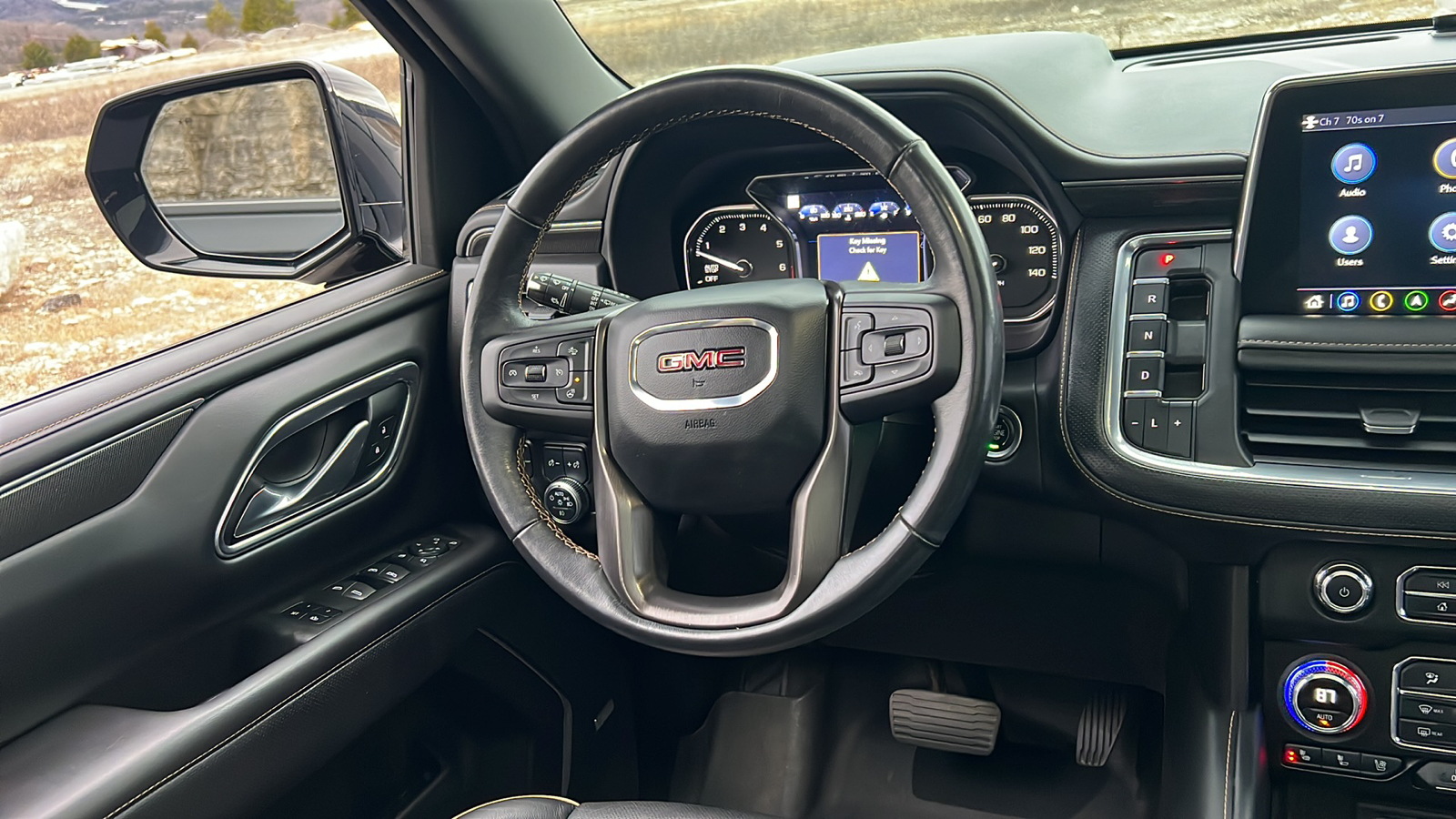 2021 GMC Yukon AT4 15