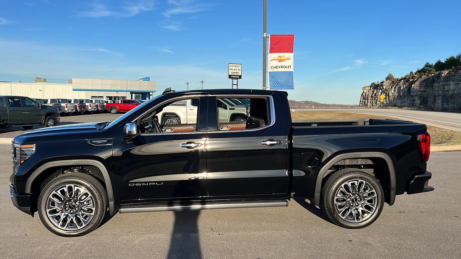 2024 GMC Acadia AWD Denali 4