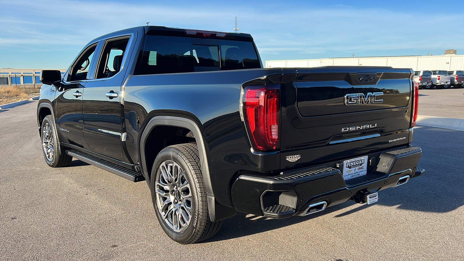 2024 GMC Acadia AWD Denali 6