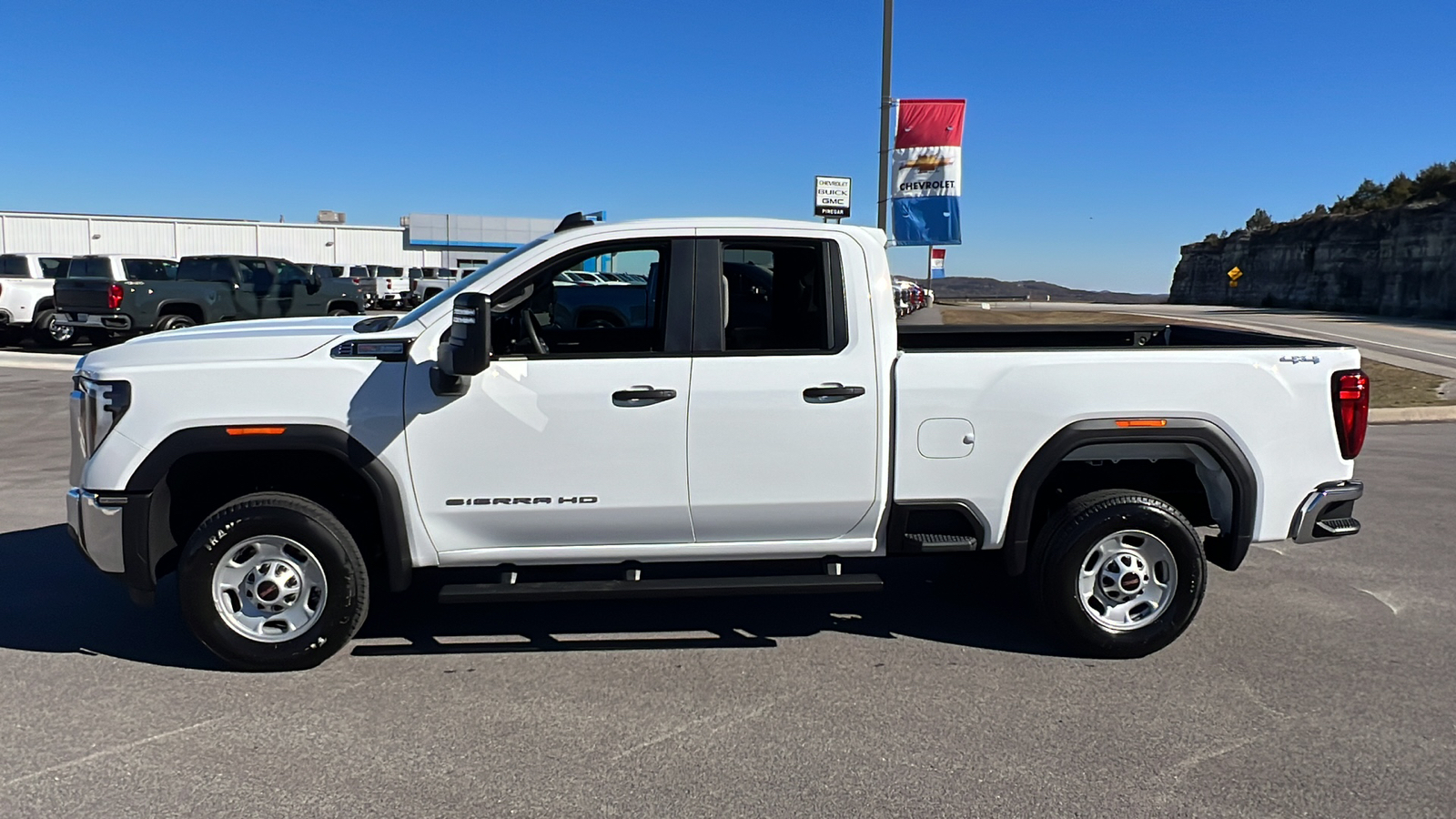 2025 GMC Sierra 2500HD Pro 4