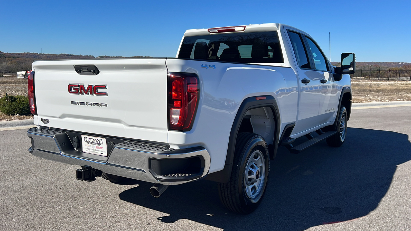 2025 GMC Sierra 2500HD Pro 8