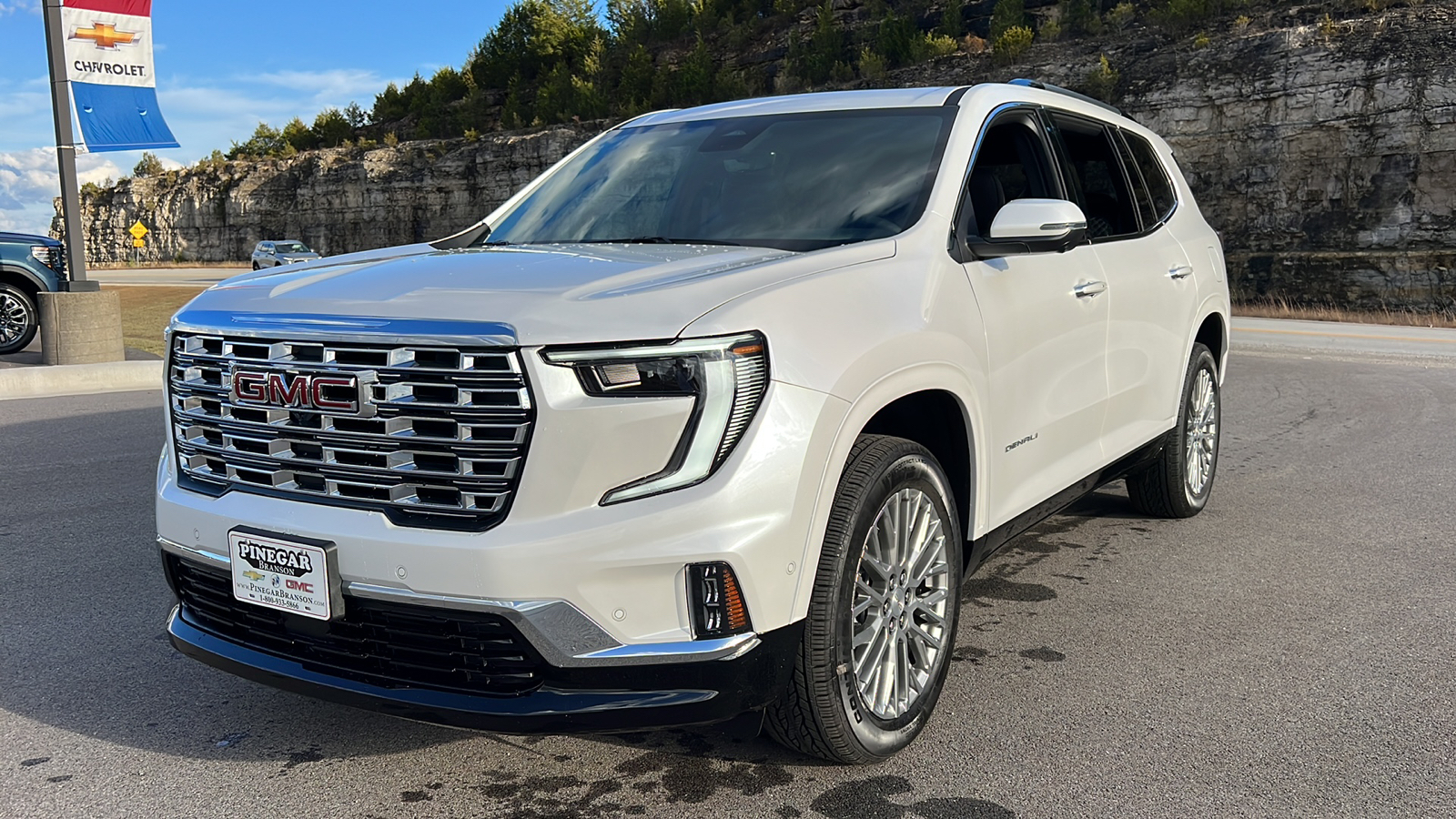 2024 GMC Acadia AWD Denali 3