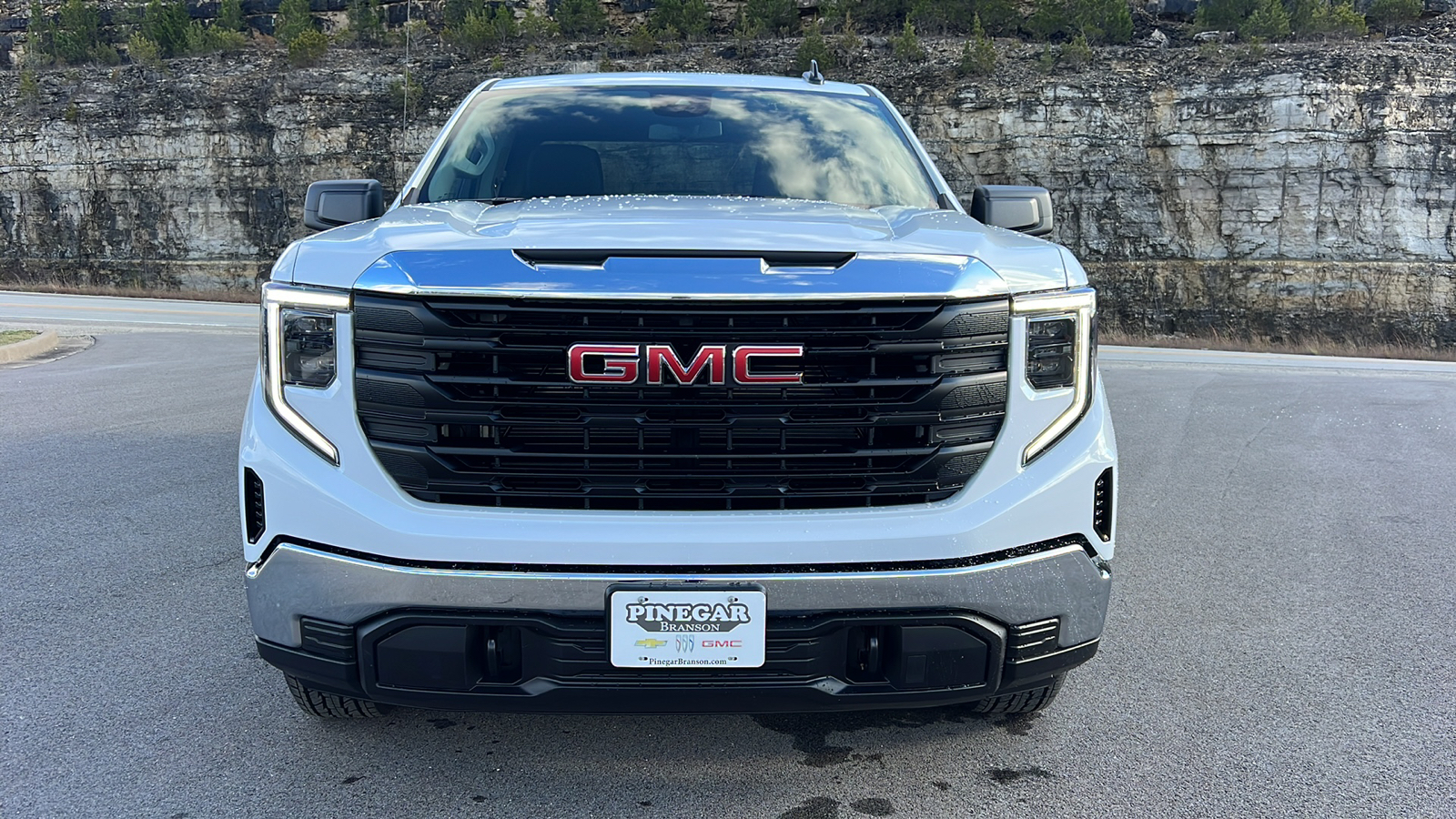 2025 GMC Sierra 1500 Pro 2