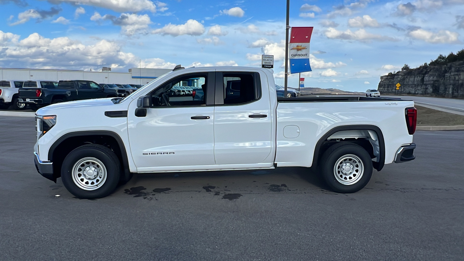 2025 GMC Sierra 1500 Pro 4