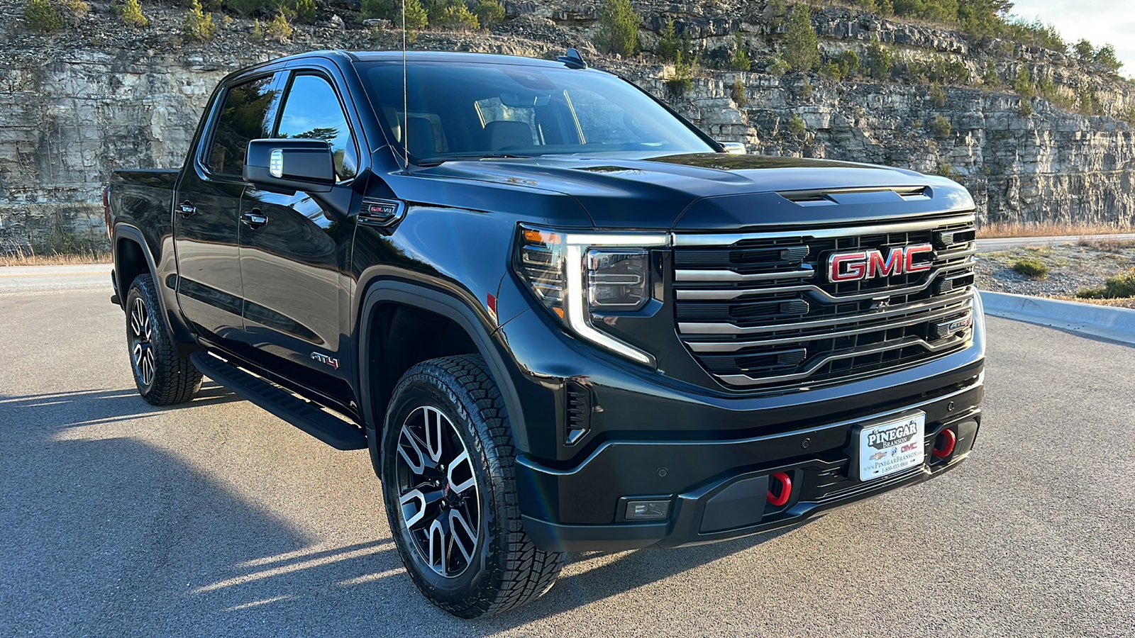 2025 GMC Sierra 1500 AT4 1