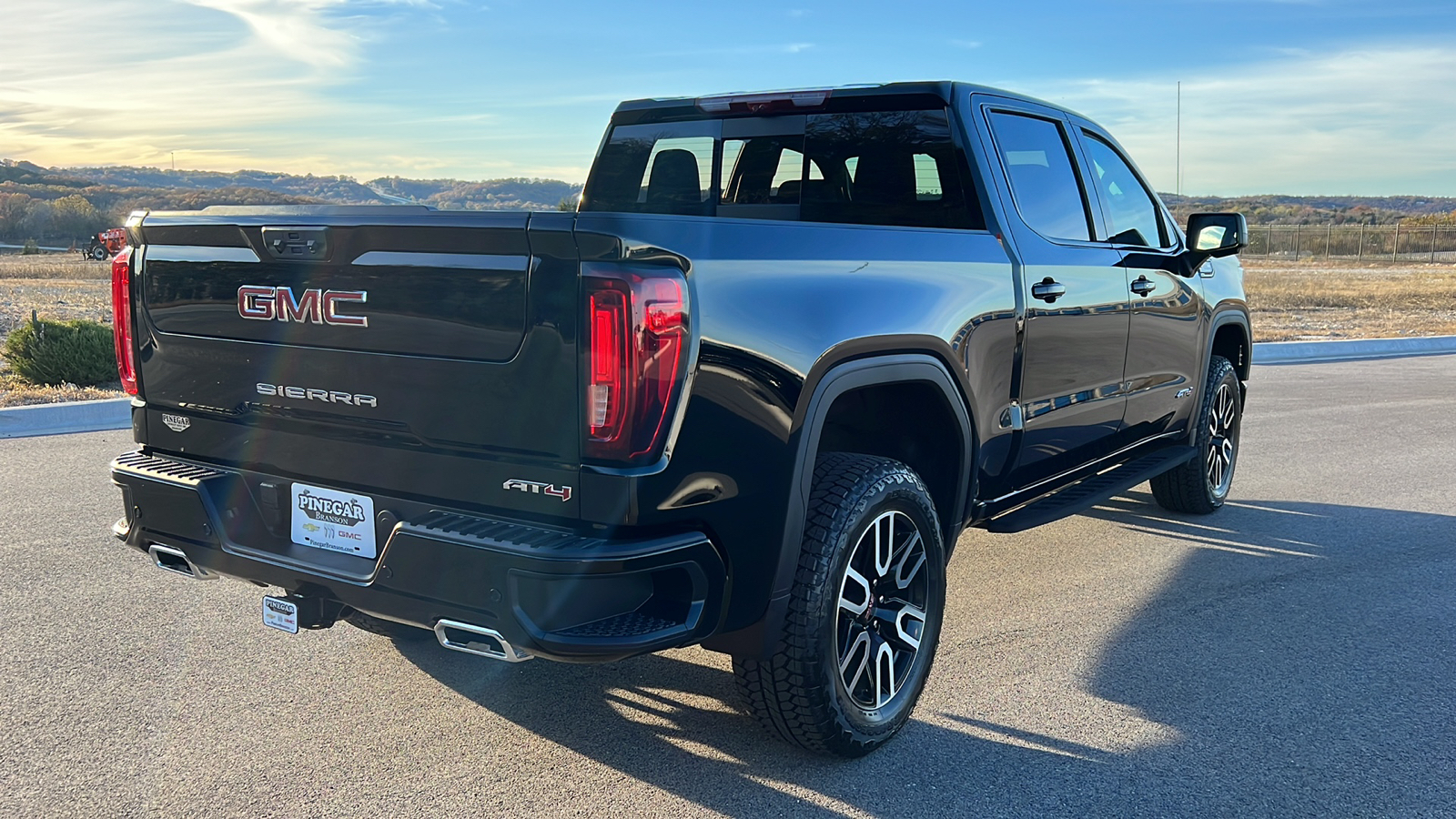 2025 GMC Sierra 1500 AT4 8