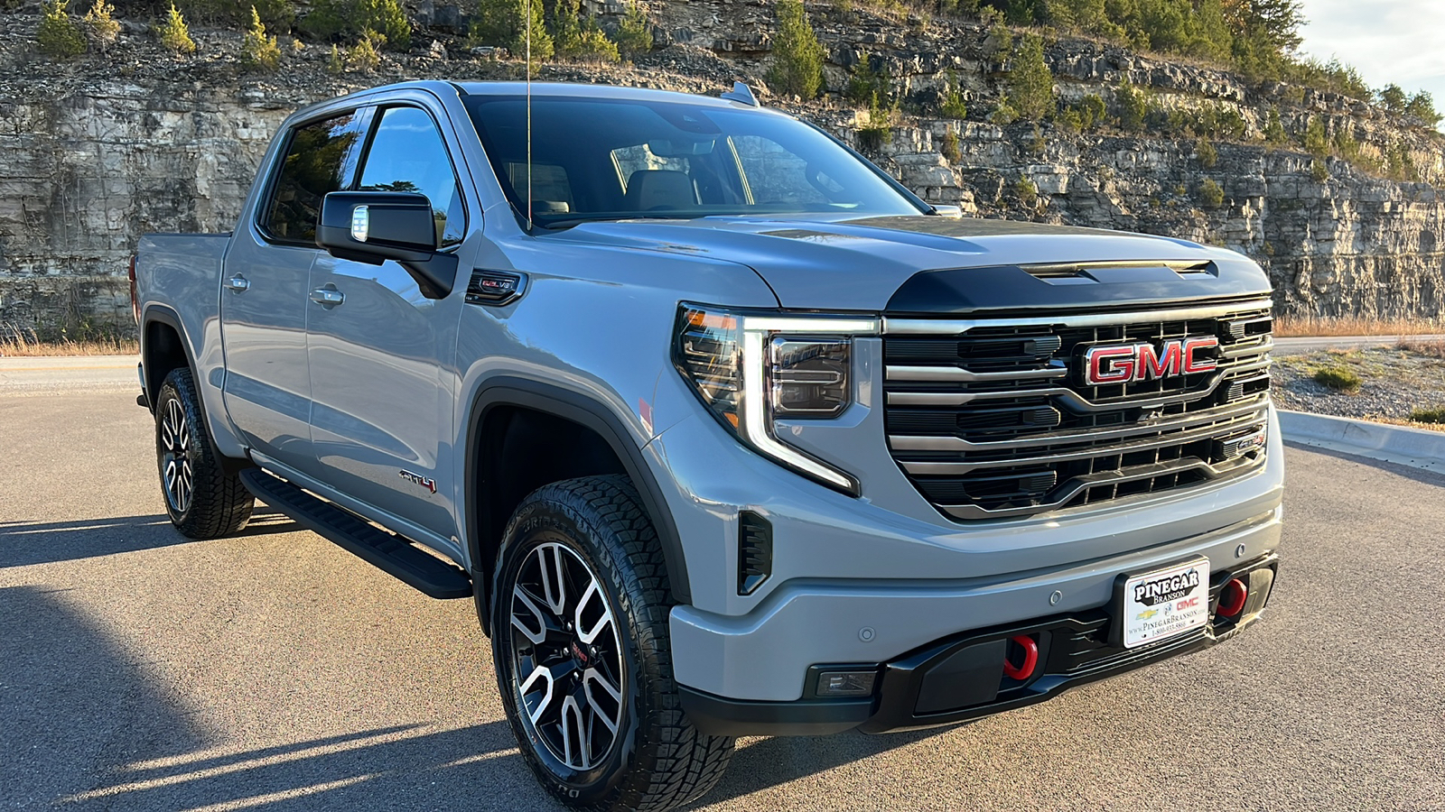 2025 GMC Sierra 1500 AT4 1