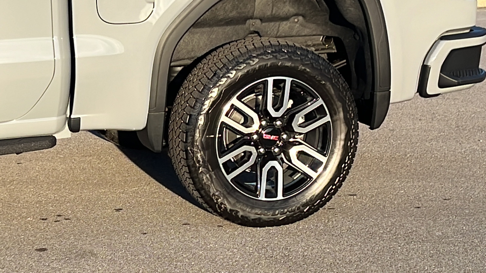 2025 GMC Sierra 1500 AT4 5