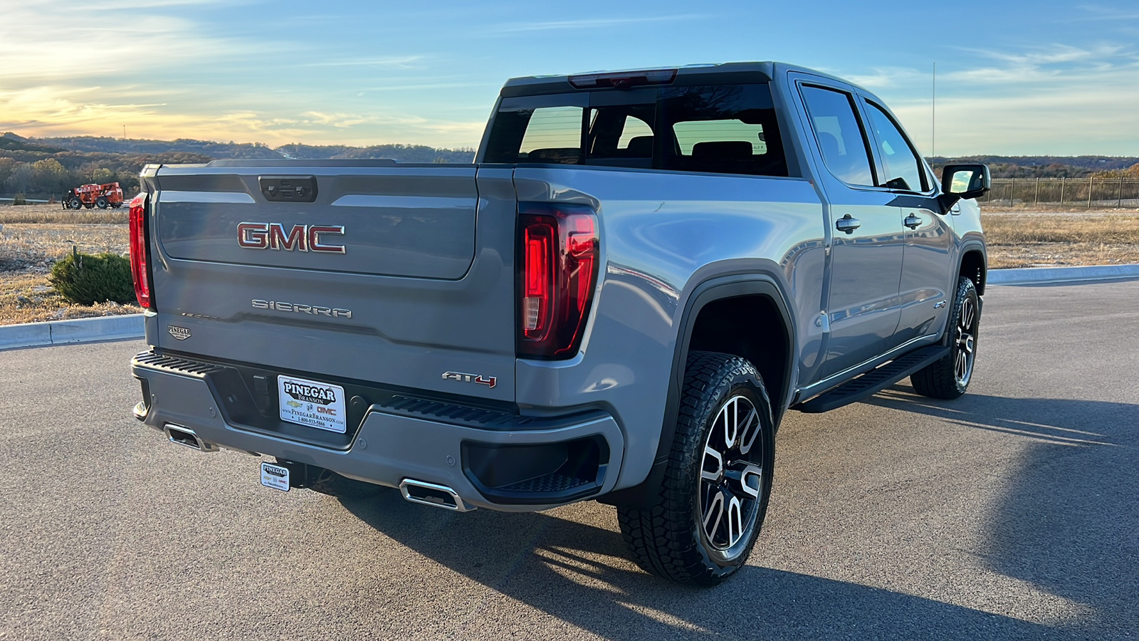 2025 GMC Sierra 1500 AT4 8