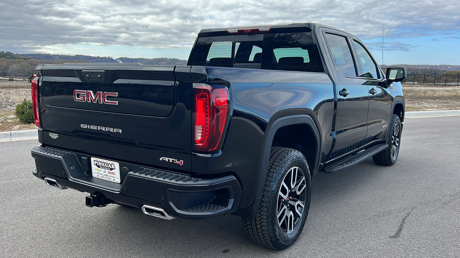 2025 GMC Sierra 1500 AT4 8