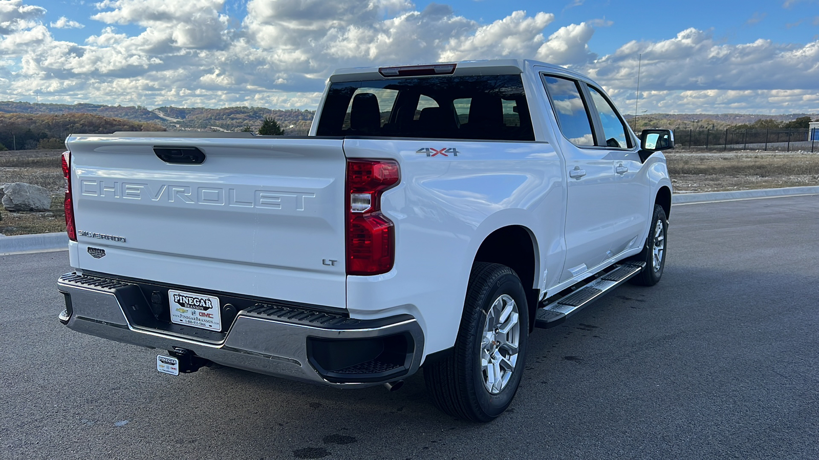 2025 Chevrolet Silverado 1500 LT 8