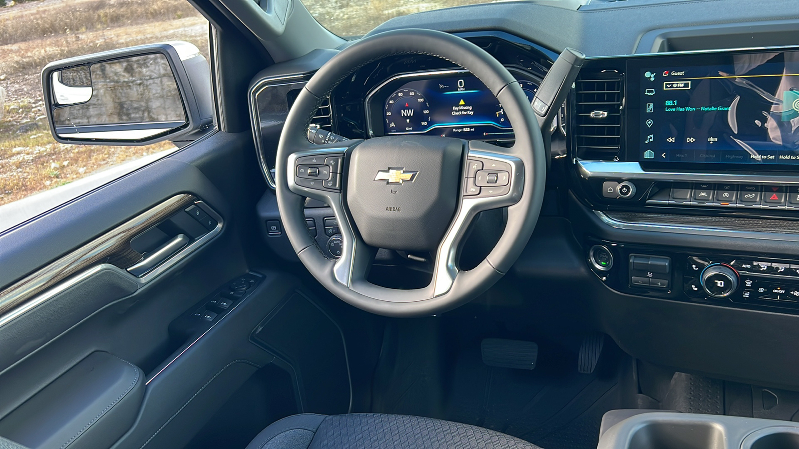 2025 Chevrolet Silverado 1500 LT 13