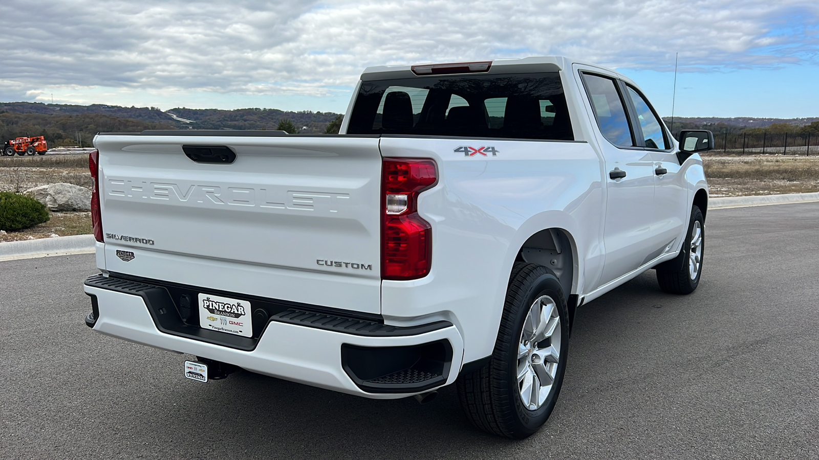 2025 Chevrolet Silverado 1500 Custom 8