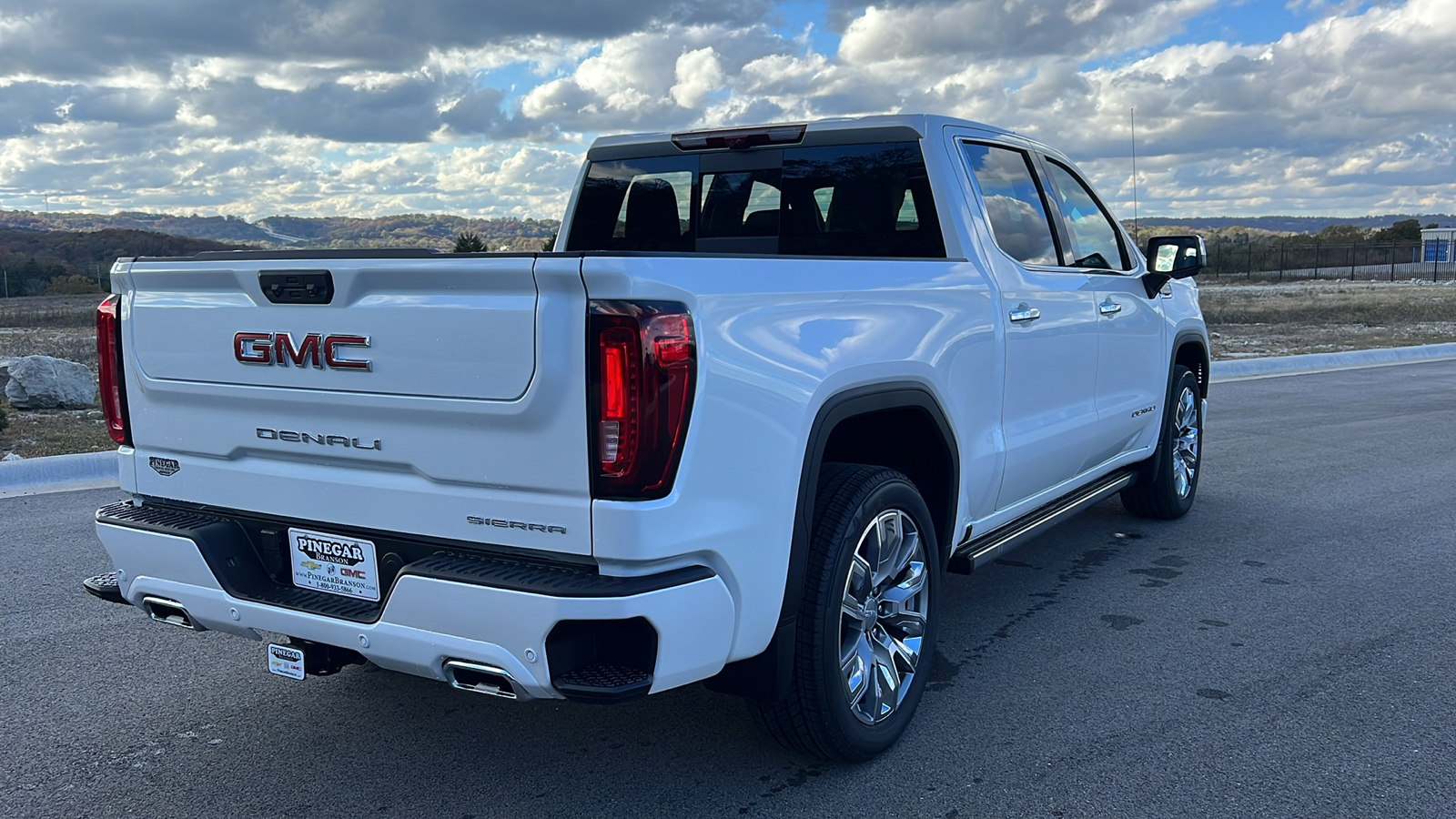 2025 GMC Sierra 1500 Denali 8