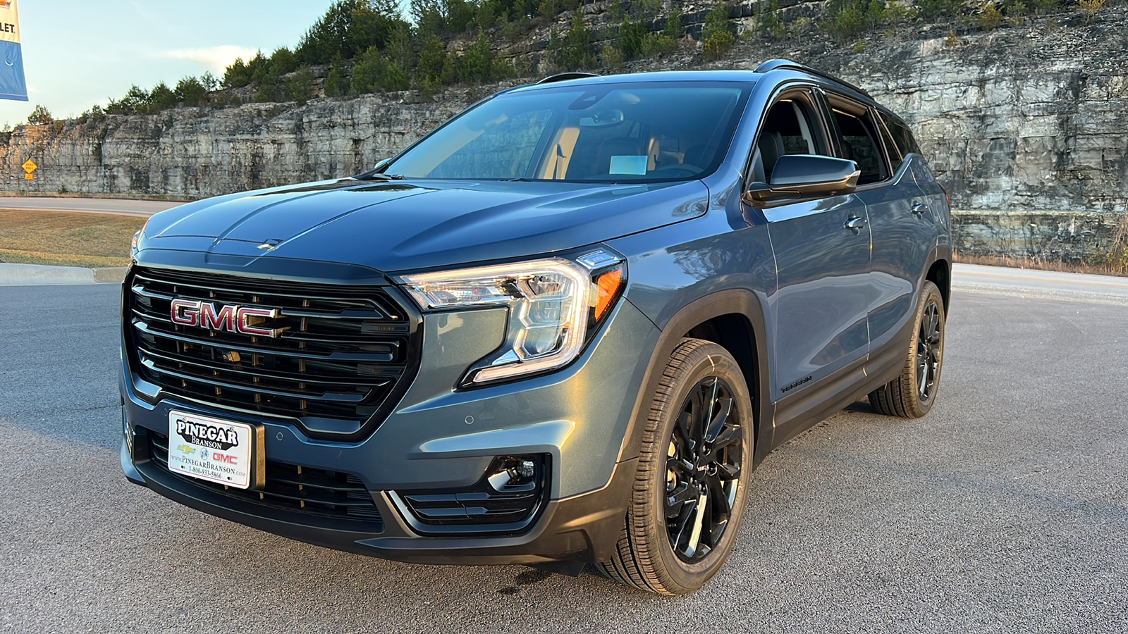 2024 GMC Terrain SLT 3