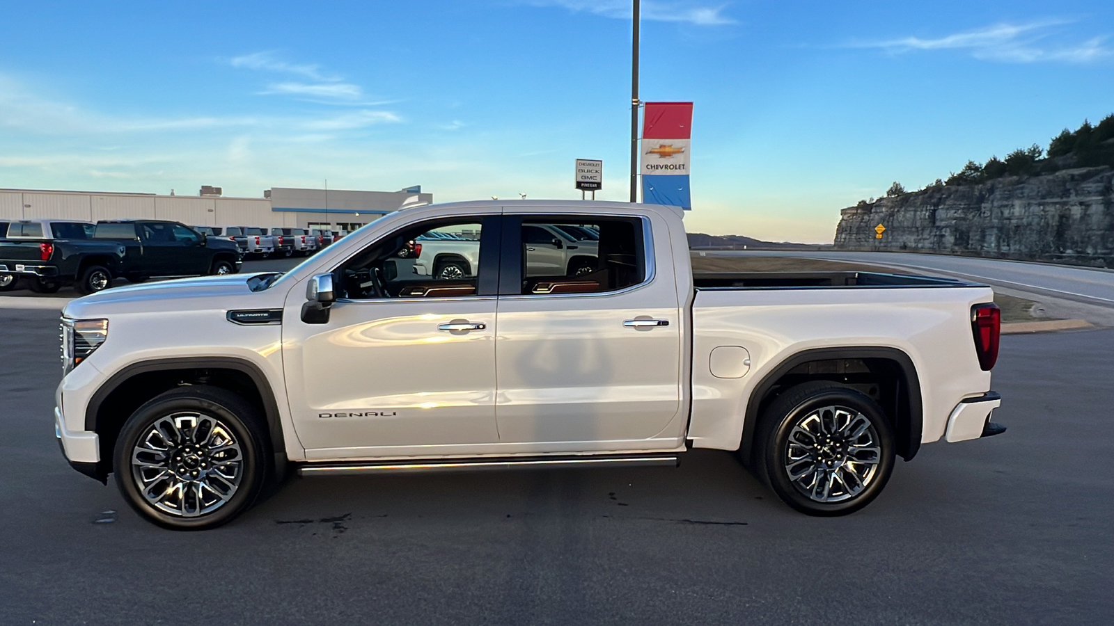 2025 GMC Sierra 1500 Denali Ultimate 4