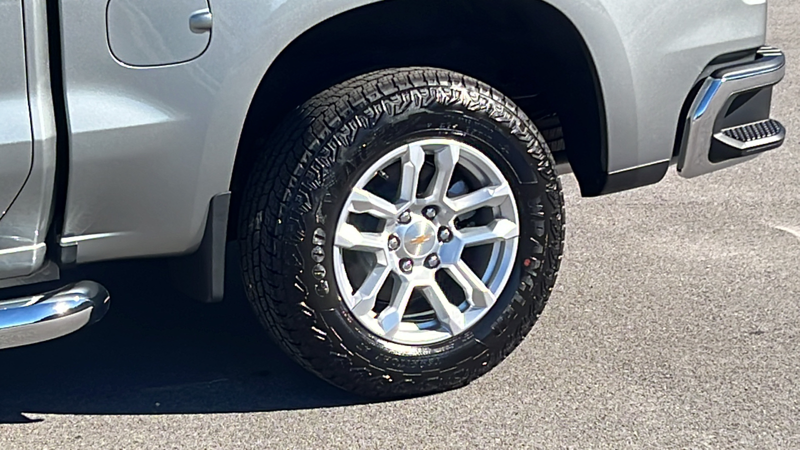 2025 Chevrolet Silverado 1500 LT 5