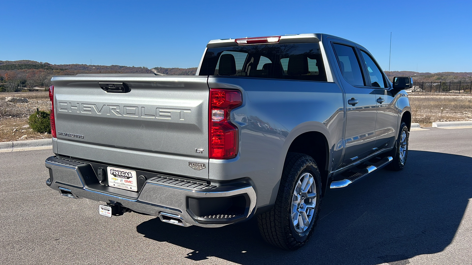 2025 Chevrolet Silverado 1500 LT 8