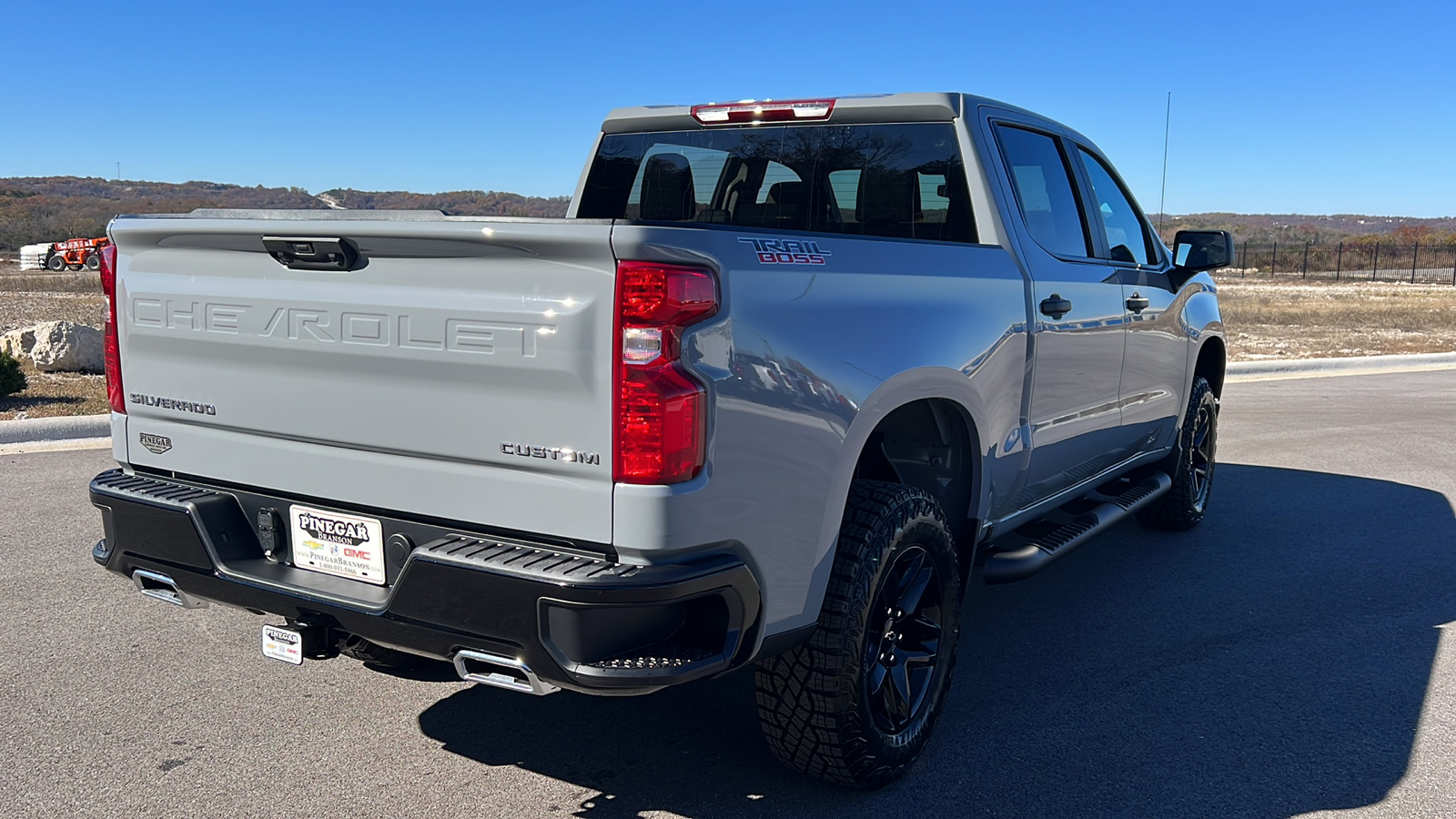 2025 Chevrolet Silverado 1500 Custom Trail Boss 8