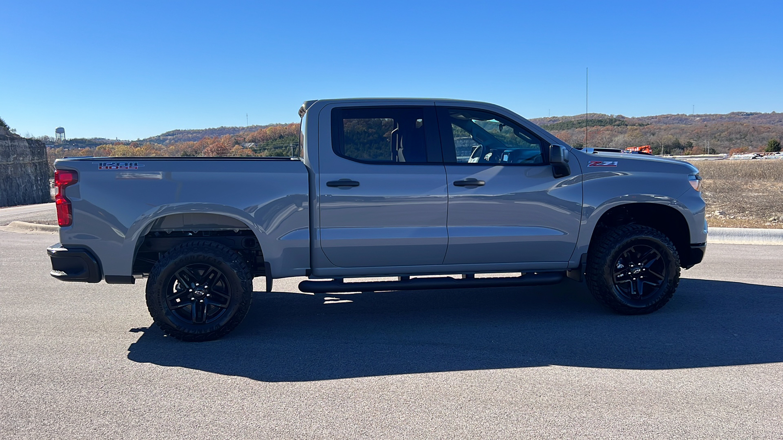 2025 Chevrolet Silverado 1500 Custom Trail Boss 9