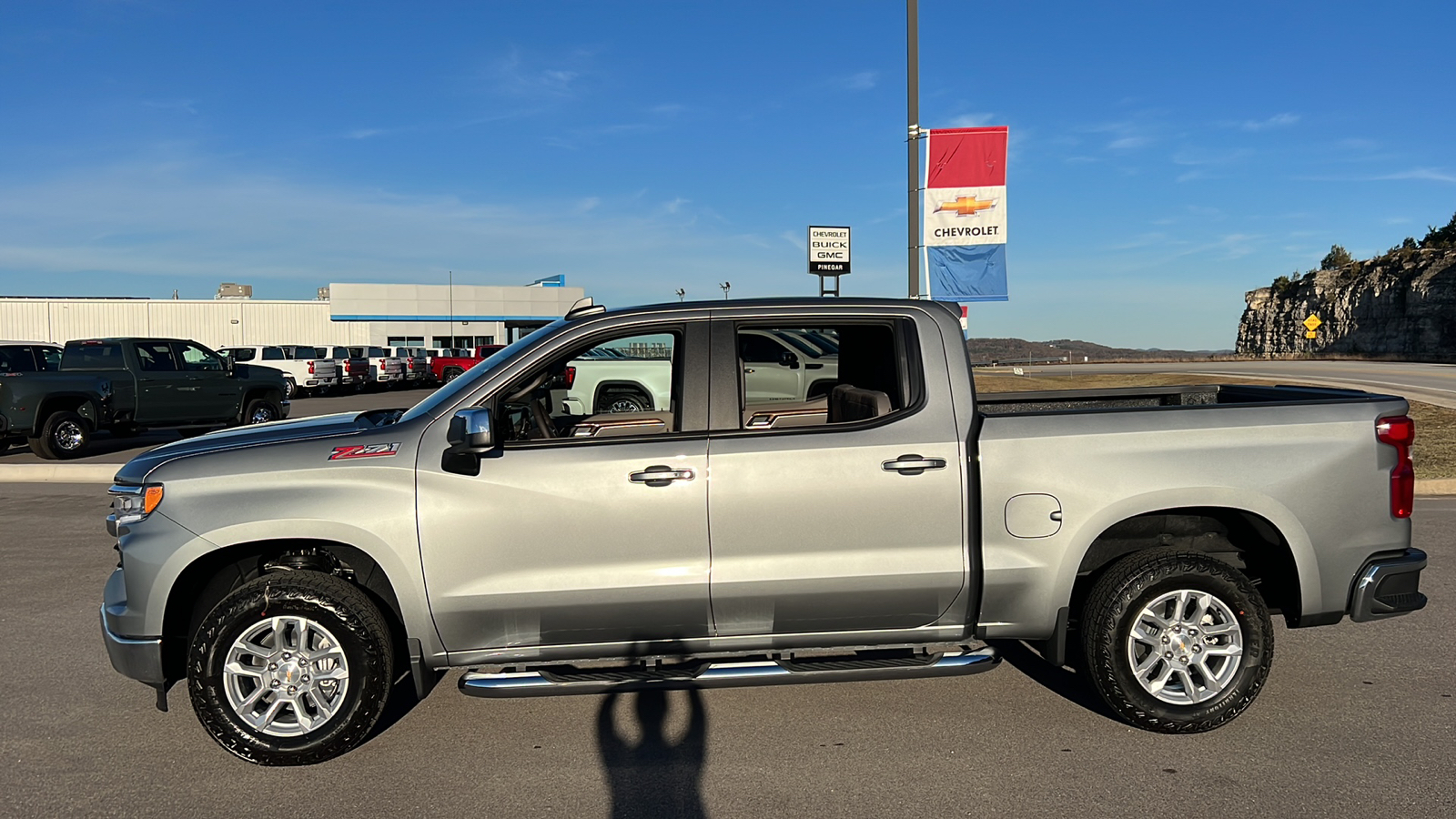 2025 Chevrolet Silverado 1500 LT 4