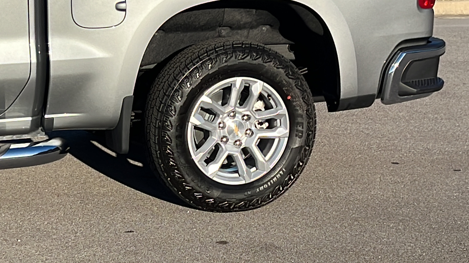 2025 Chevrolet Silverado 1500 LT 5