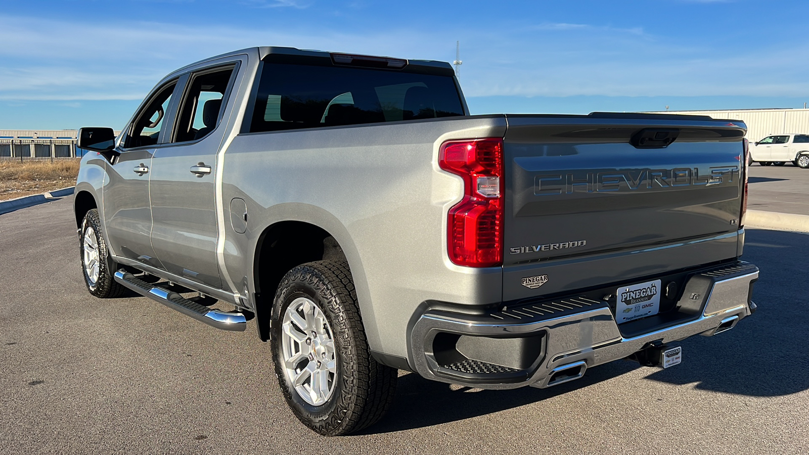 2025 Chevrolet Silverado 1500 LT 6