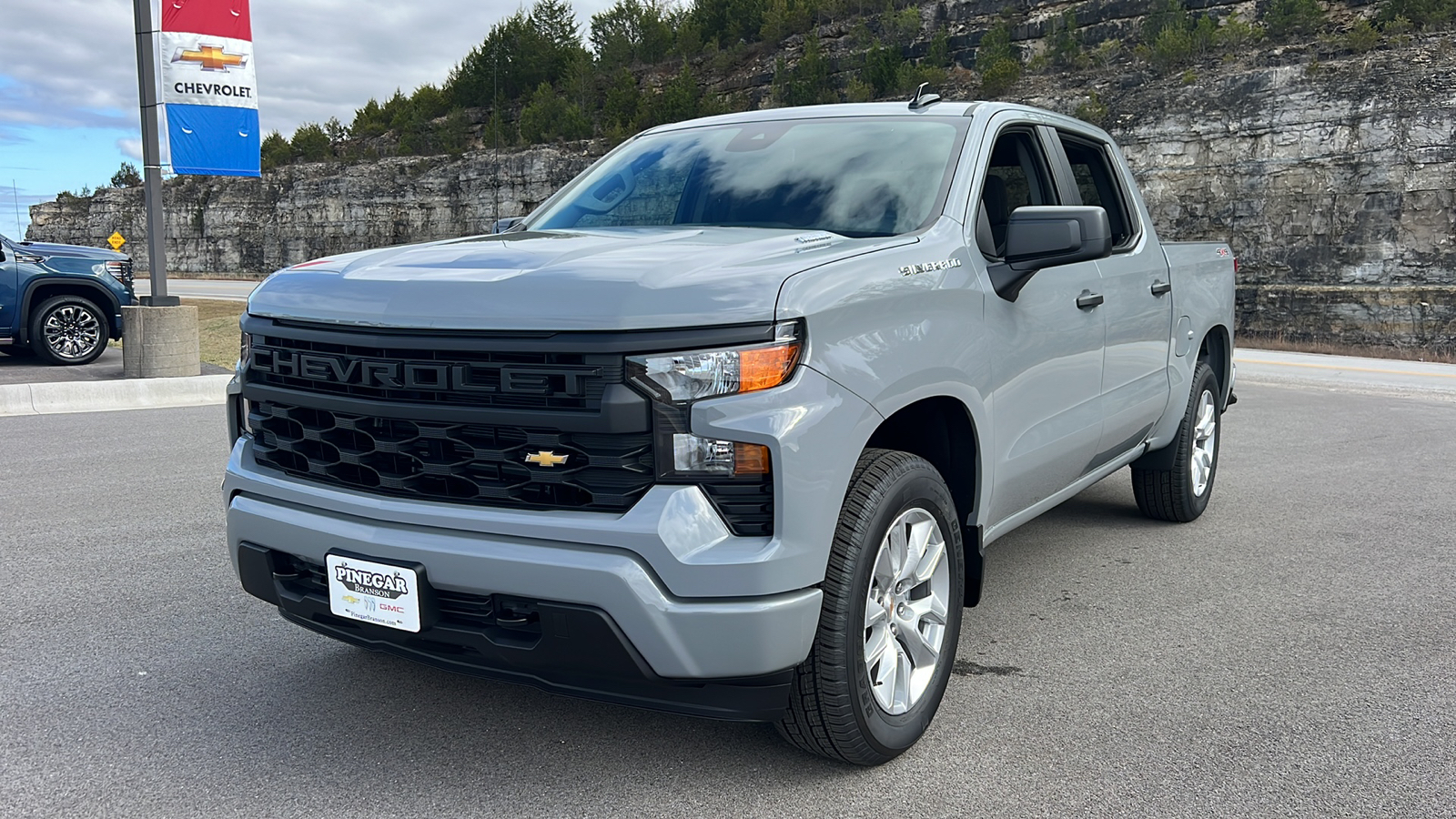 2025 Chevrolet Silverado 1500 Custom 3