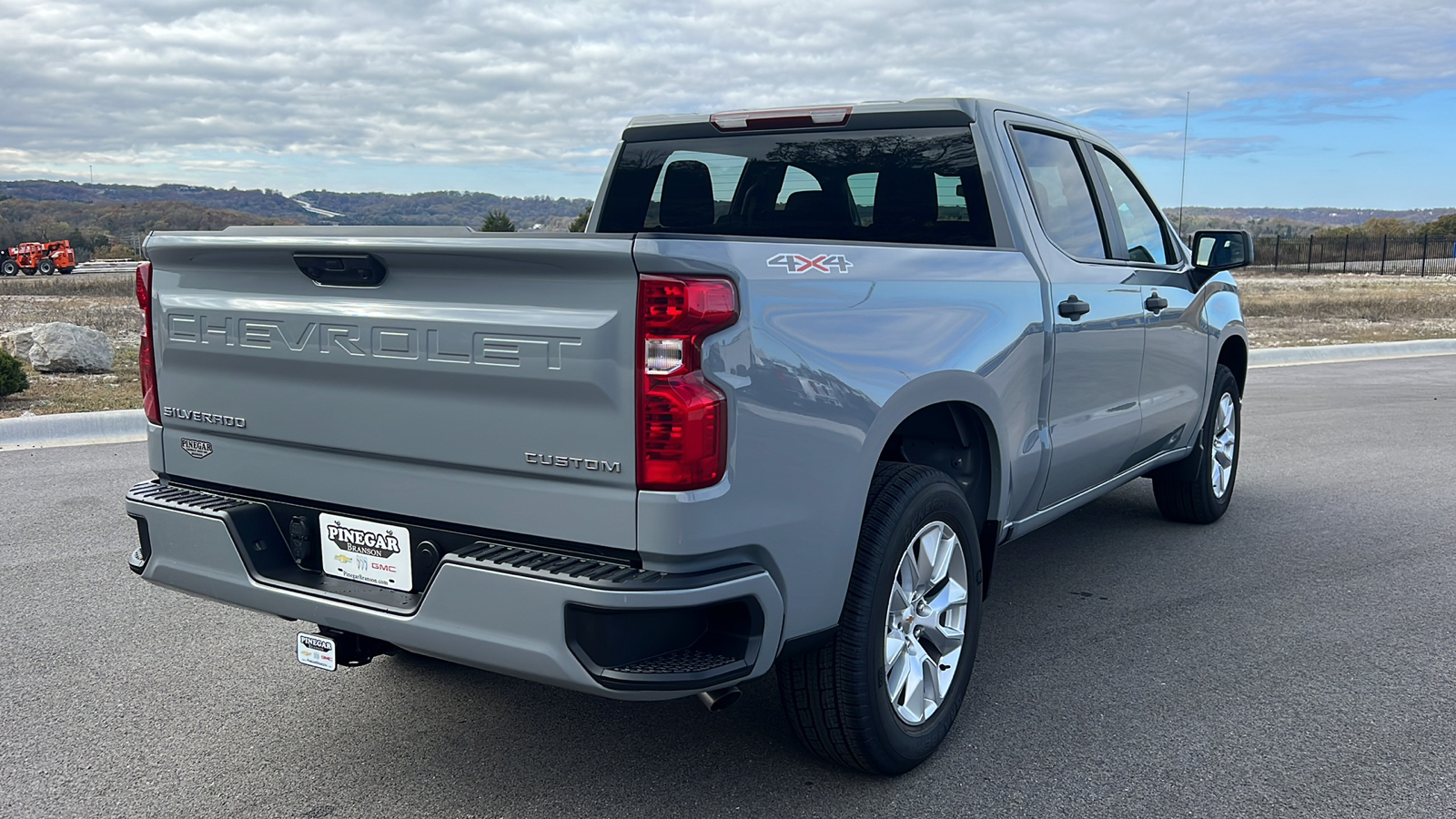 2025 Chevrolet Silverado 1500 Custom 8