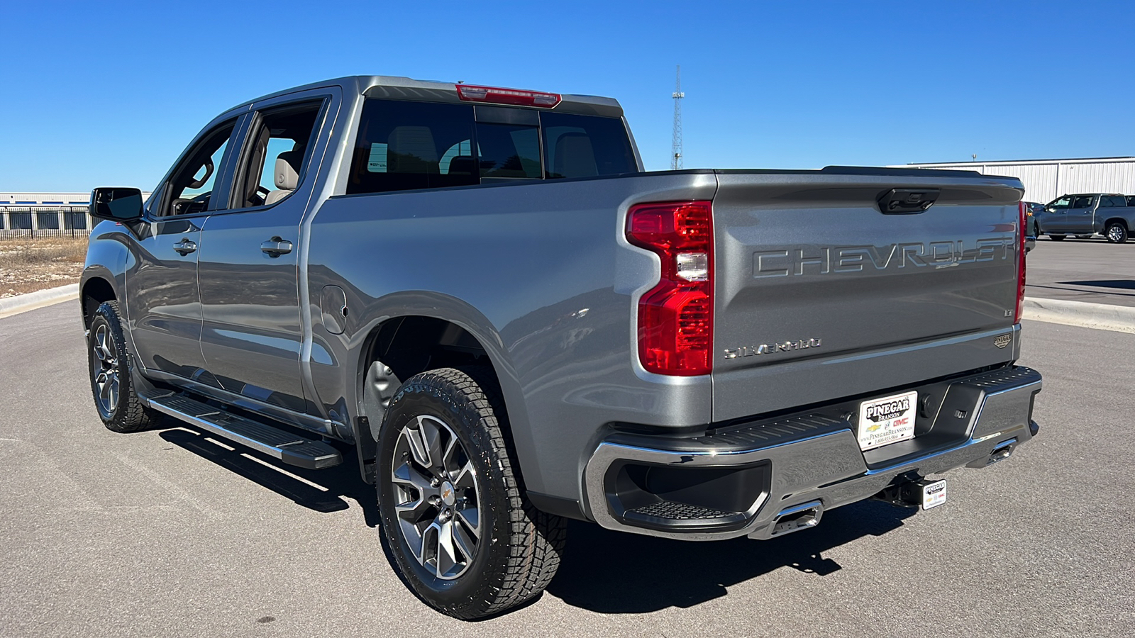 2025 Chevrolet Silverado 1500 LT 6