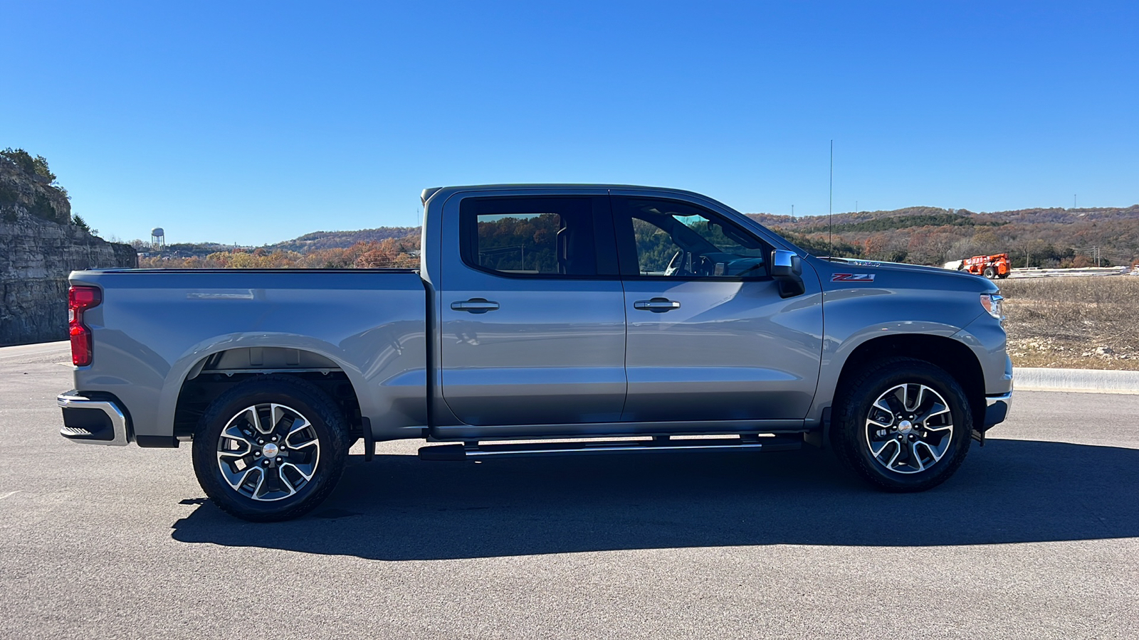 2025 Chevrolet Silverado 1500 LT 9