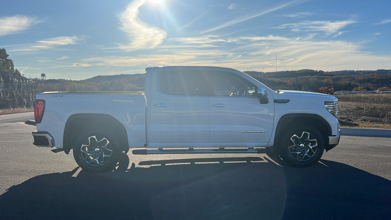 2025 GMC Sierra 1500 SLT 9