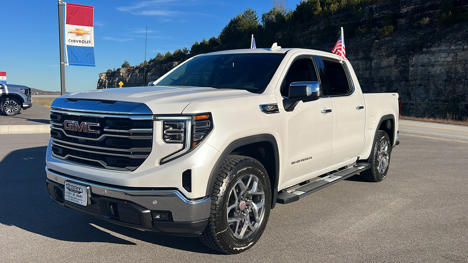 2025 GMC Sierra 1500 SLT 3