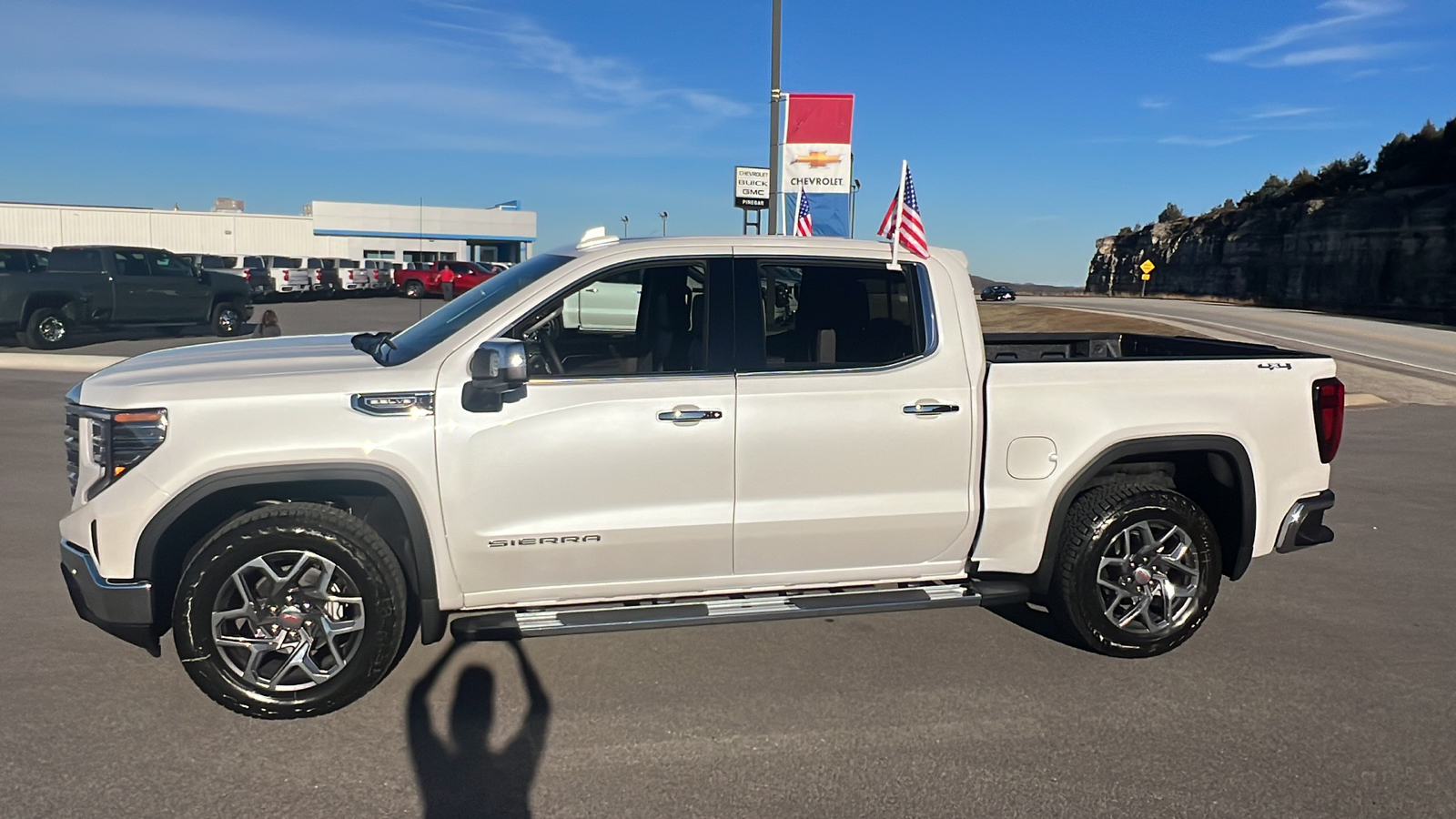 2025 GMC Sierra 1500 SLT 4