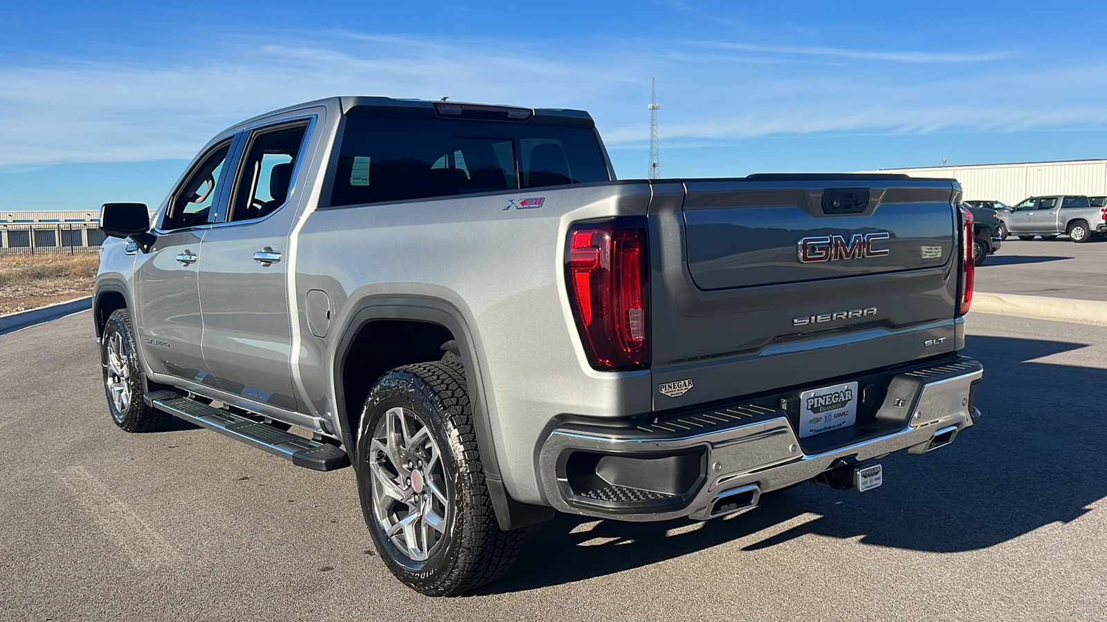 2025 GMC Sierra 1500 SLT 6