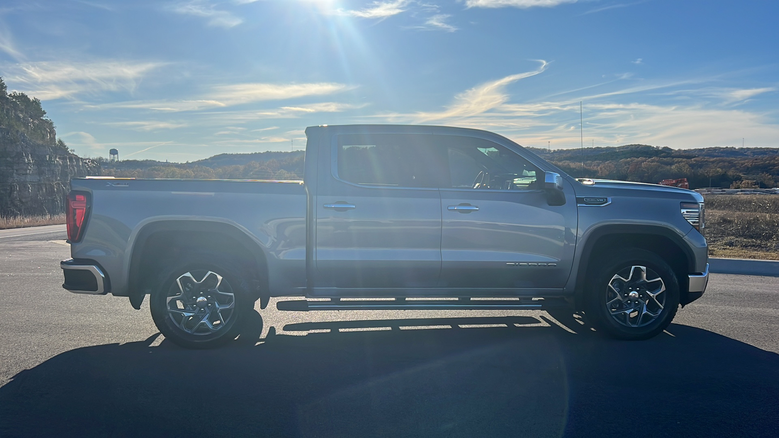 2025 GMC Sierra 1500 SLT 9