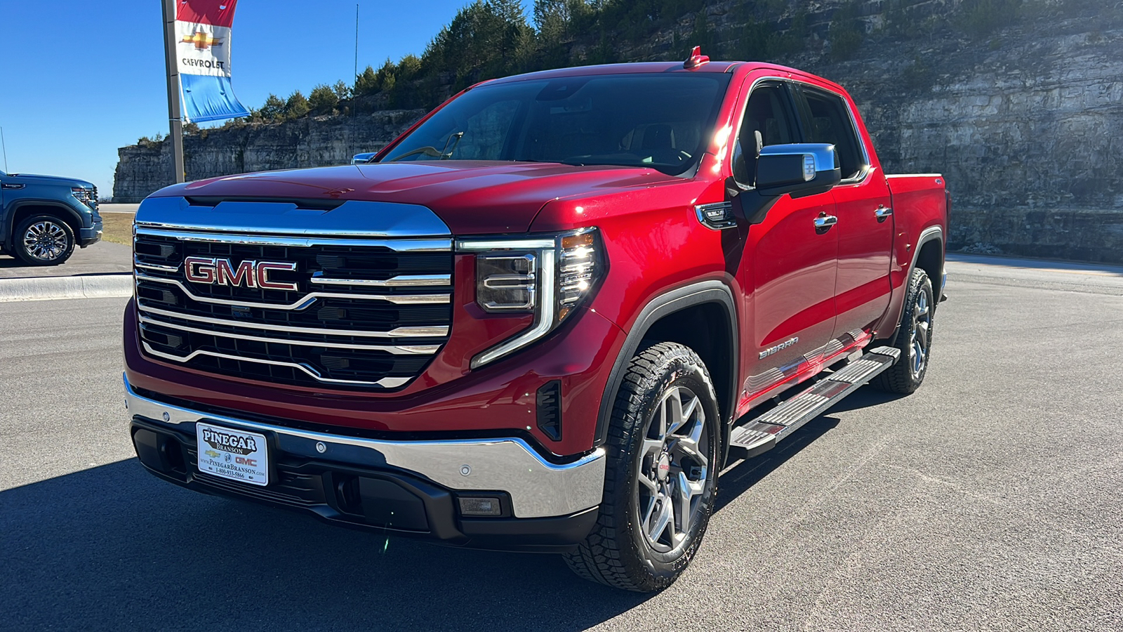 2025 GMC Sierra 1500 SLT 3