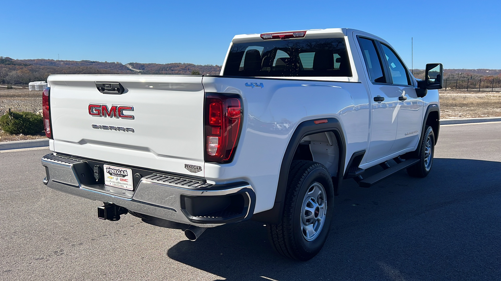 2025 GMC Sierra 2500HD Pro 8