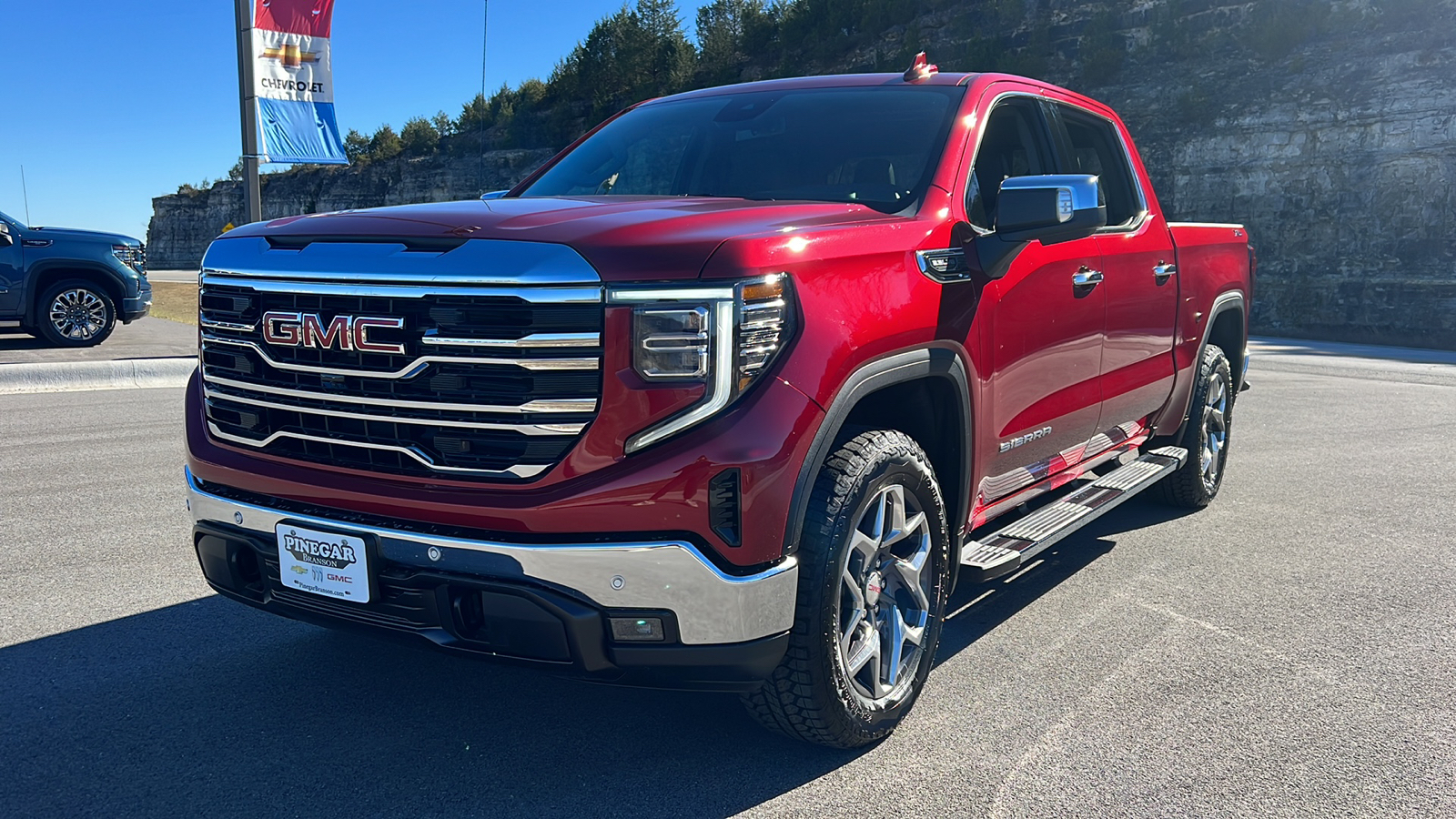 2025 GMC Sierra 1500 SLT 3