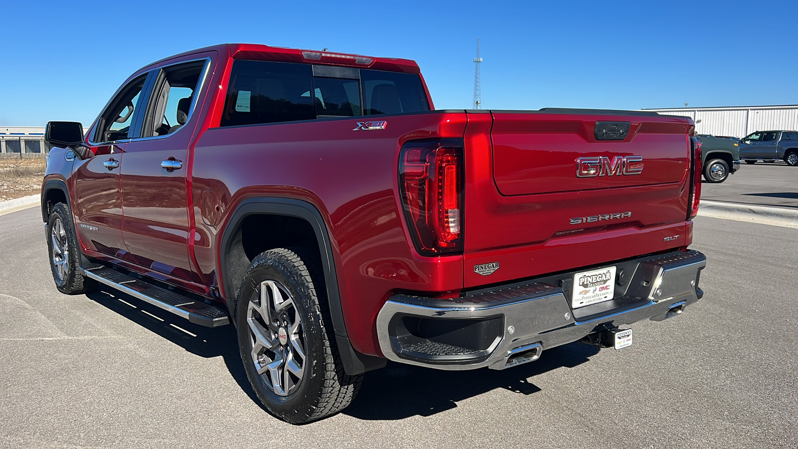 2025 GMC Sierra 1500 SLT 6