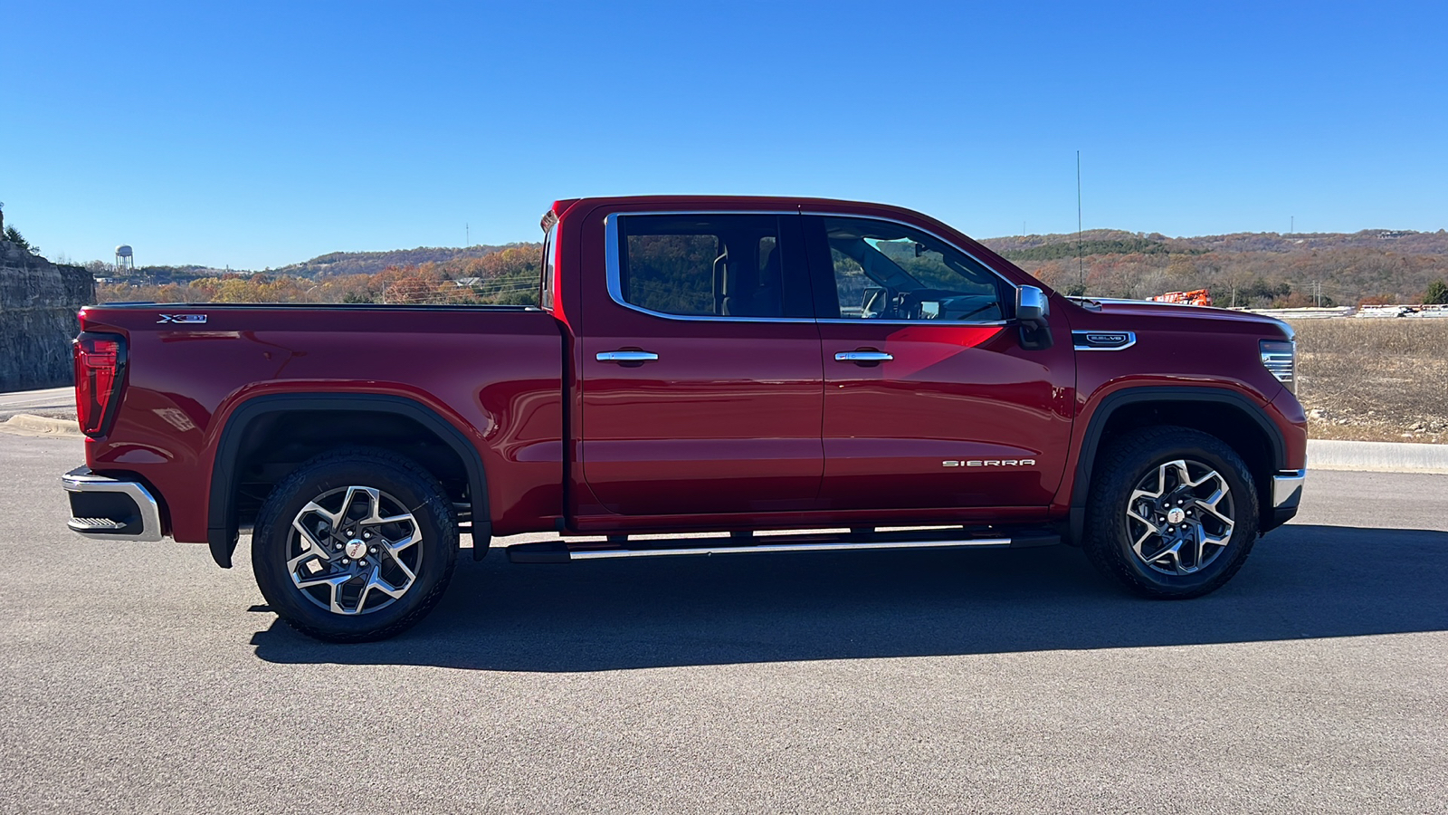 2025 GMC Sierra 1500 SLT 9