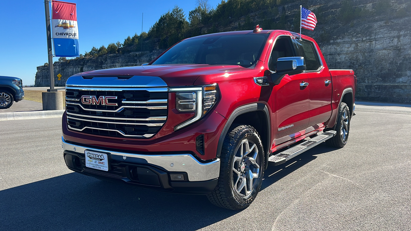 2025 GMC Sierra 1500 SLT 3