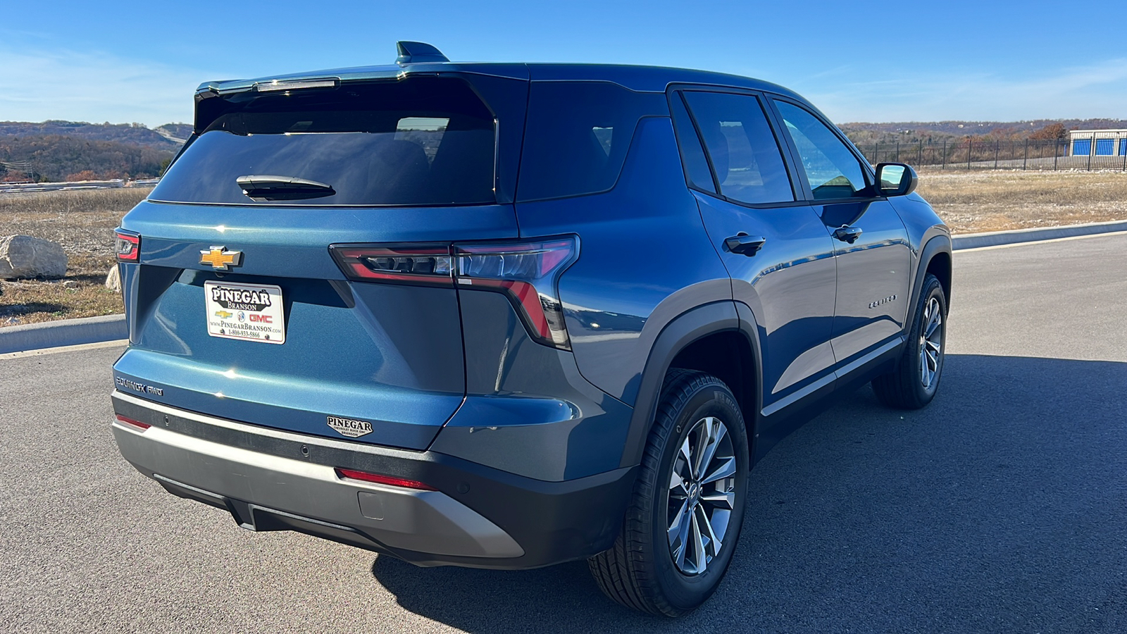 2025 Chevrolet Equinox AWD LT 8