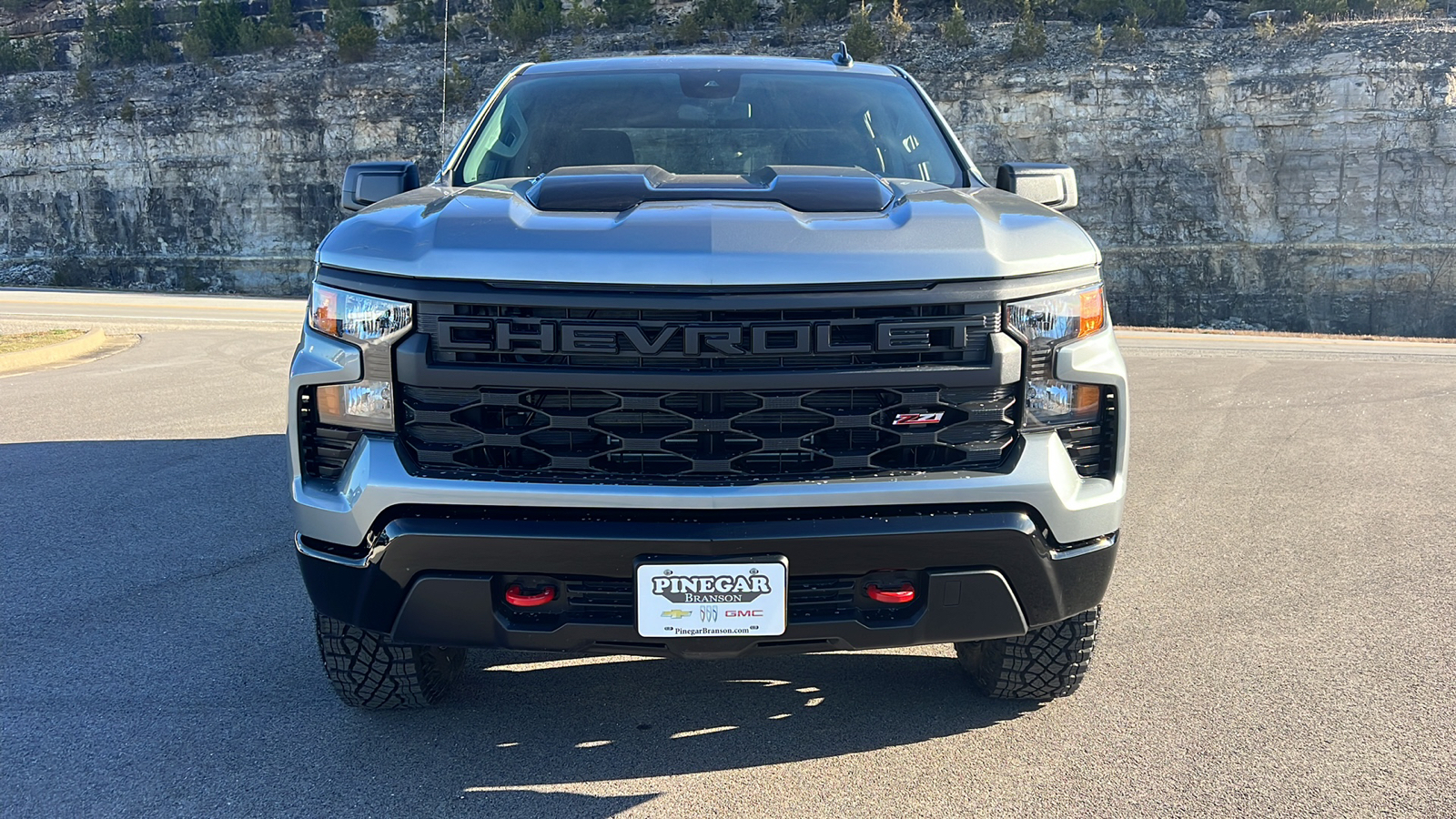 2025 Chevrolet Silverado 1500 Custom Trail Boss 2