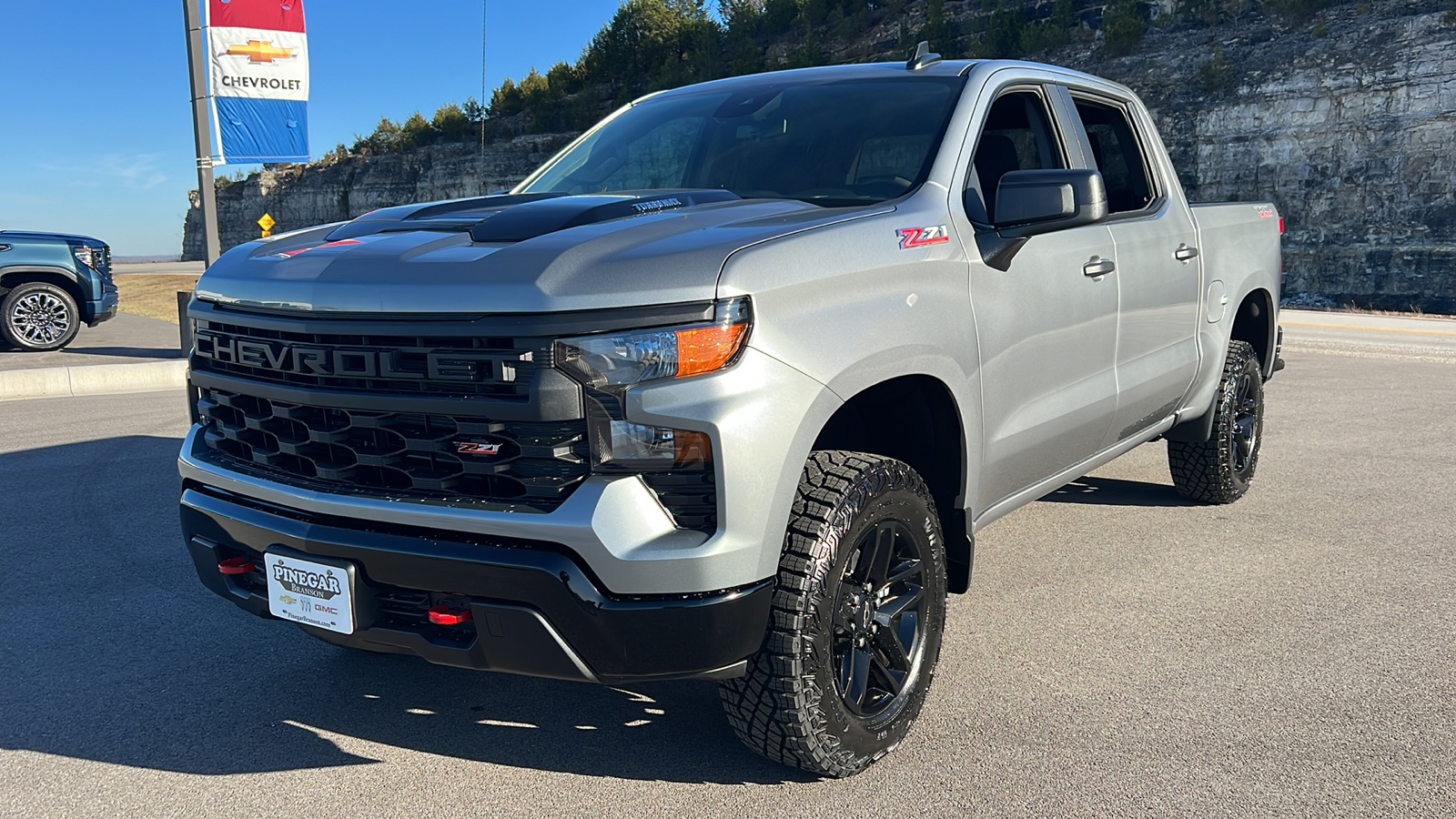 2025 Chevrolet Silverado 1500 Custom Trail Boss 3