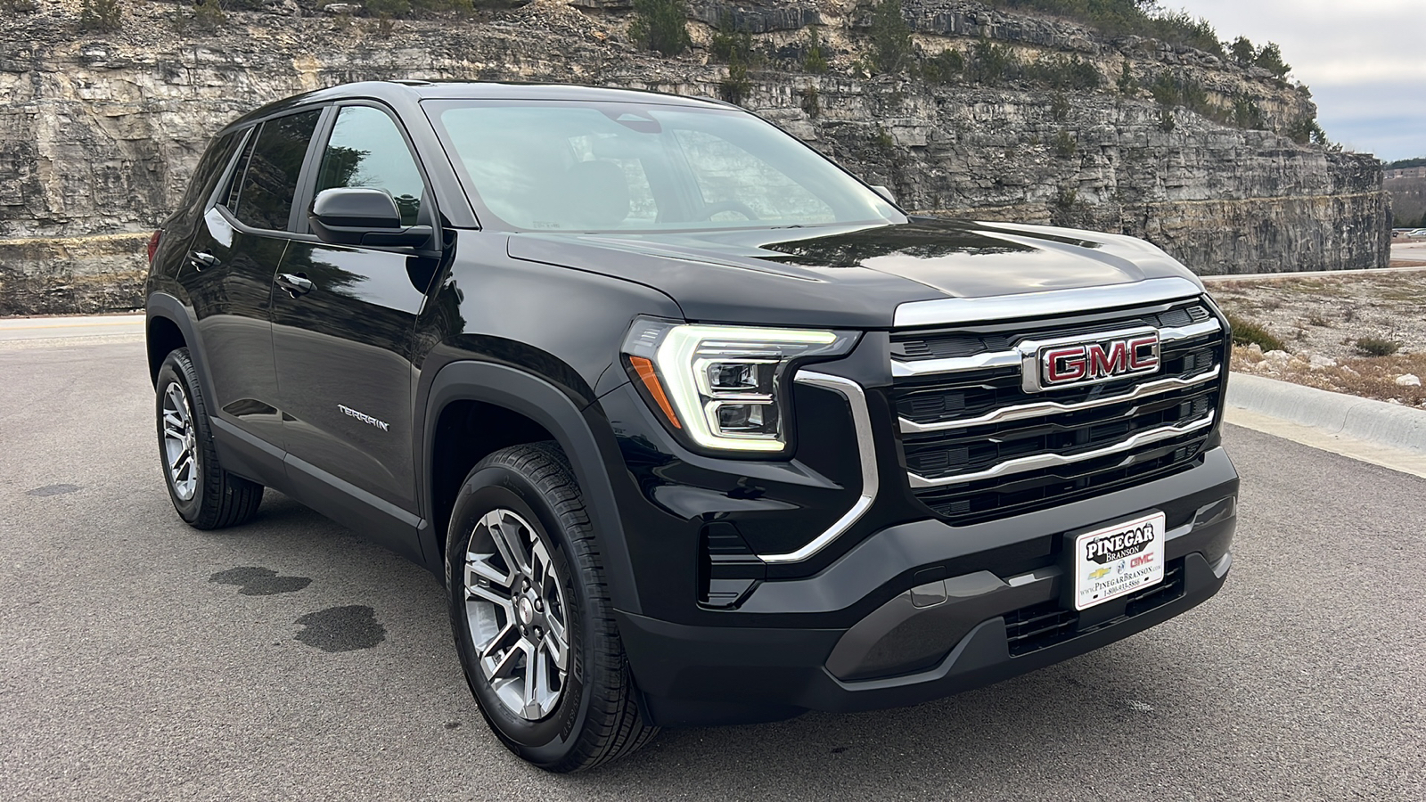 2025 GMC Terrain Elevation 1