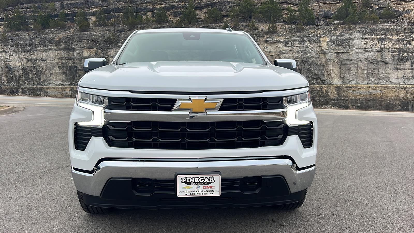 2025 Chevrolet Silverado 1500 LT 2