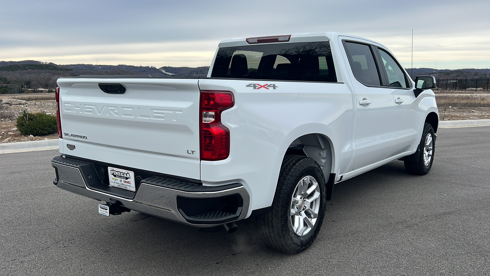 2025 Chevrolet Silverado 1500 LT 8