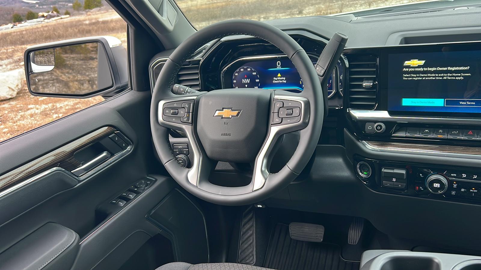 2025 Chevrolet Silverado 1500 LT 13